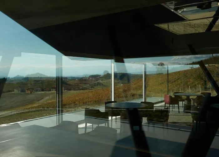 Cantina Dei 5 Sogni Lantgård Monforte dʼAlba